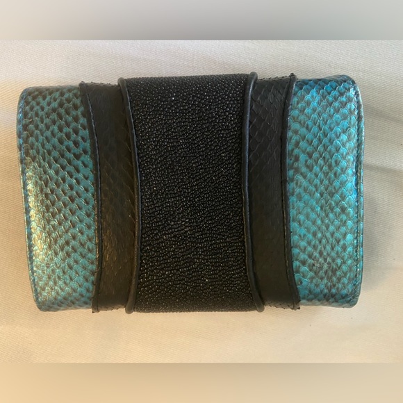 Khirma Python and Shagreen Bag Clutch w/ Shoulder Chain - Picture 5 of 10